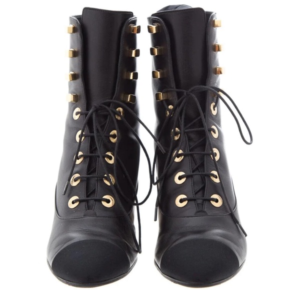 CHANEL RARE BOOTIES - Picture 4 of 6